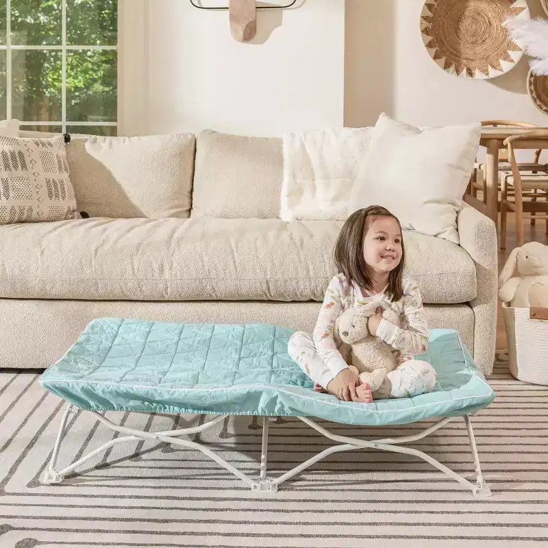 Lit de camp portable pour enfant avec drap matelassé imperméable, cadre en métal, vert clair, 2-5 ans
