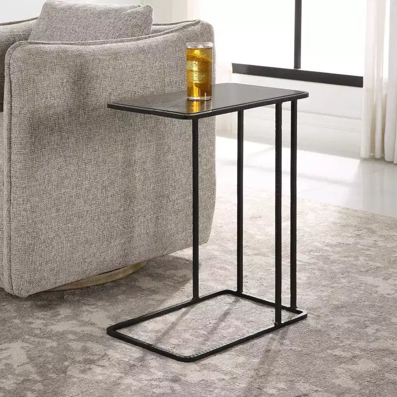 Table d'appoint rectangulaire à plateau en pierre bleue avec cadre en fer noir et détails sculptés, 61 cm de hauteur