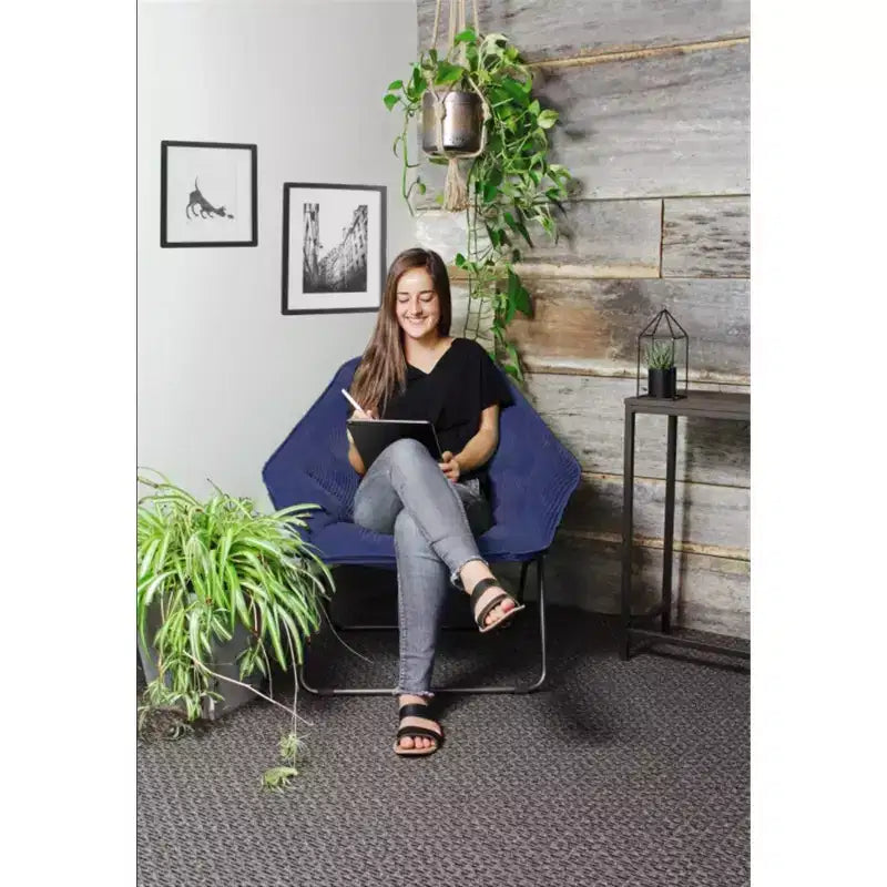 Chaise pliante hexagonale avec coussin large en velours côtelé et cadre en acier, 81 cm de large