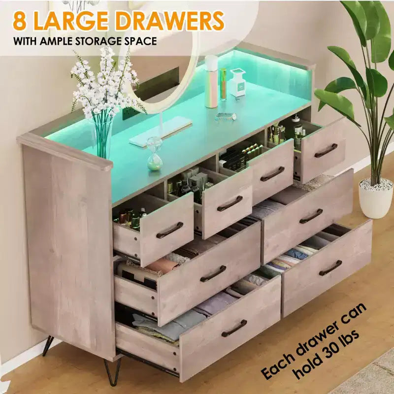 Commode 8 tiroirs avec prise de courant, lumières LED et poignées dorées, commode moderne en bois, blanche
