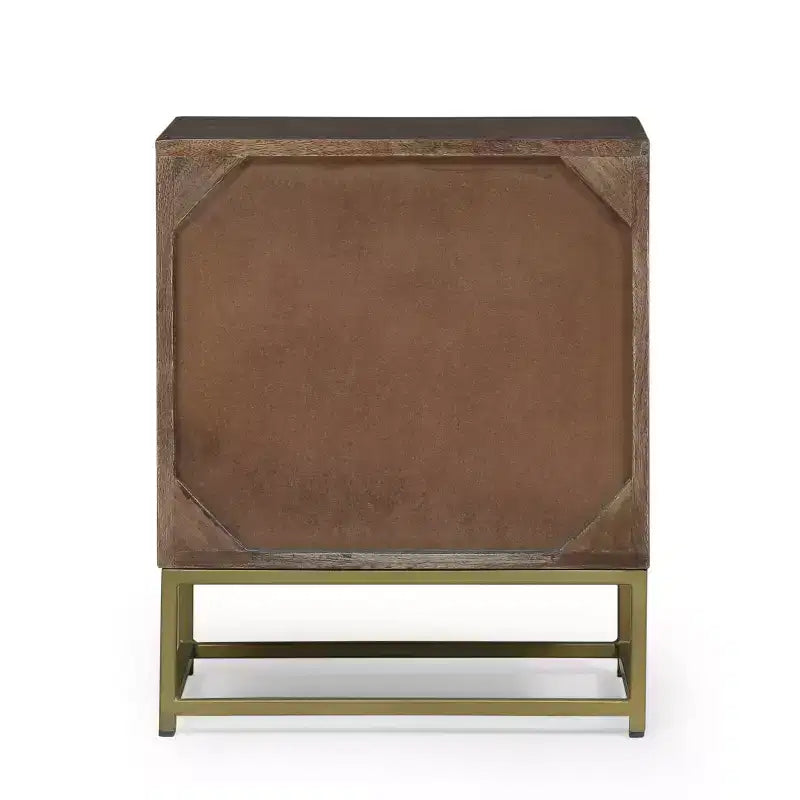 Table de chevet à 3 tiroirs en bois de manguier avec motif écaille de poisson doré et pieds en fer, style moderne du milieu du siècle