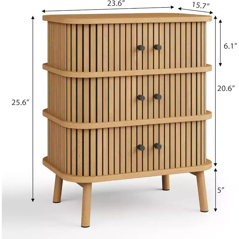Commode 3 tiroirs en rotin du milieu du siècle, meuble de rangement naturel avec poignées noires et pieds en bois fuselés