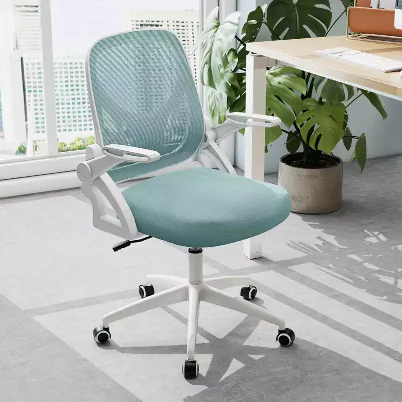 Fauteuil de bureau ergonomique en maille avec support lombaire, accoudoirs relevables et roulettes, 150 kg