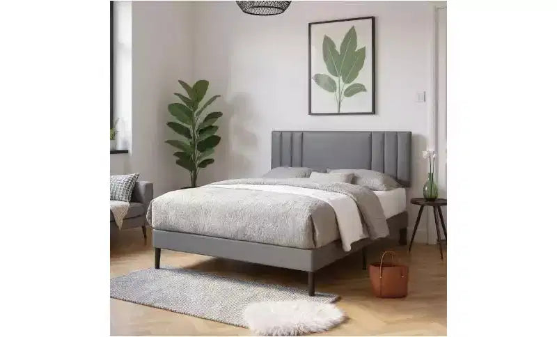 Cadre de lit plateforme King Size avec tête de lit en similicuir et lattes en bois, sans sommier à ressorts