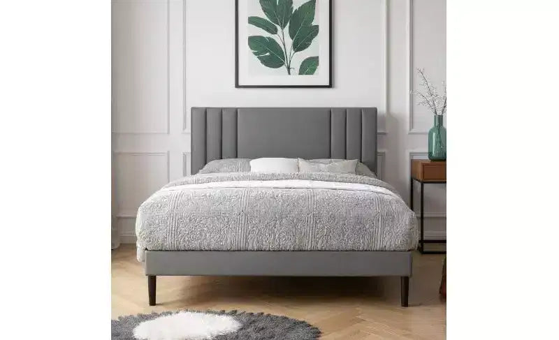 Cadre de lit plateforme King Size avec tête de lit en similicuir et lattes en bois, sans sommier à ressorts
