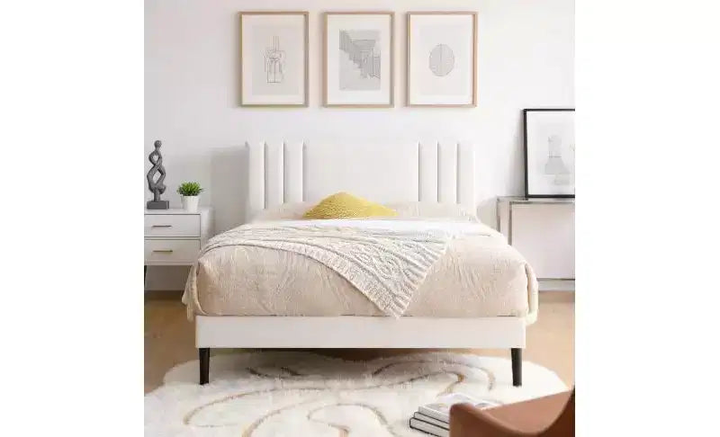 Cadre de lit plateforme King Size avec tête de lit en similicuir et lattes en bois, sans sommier à ressorts