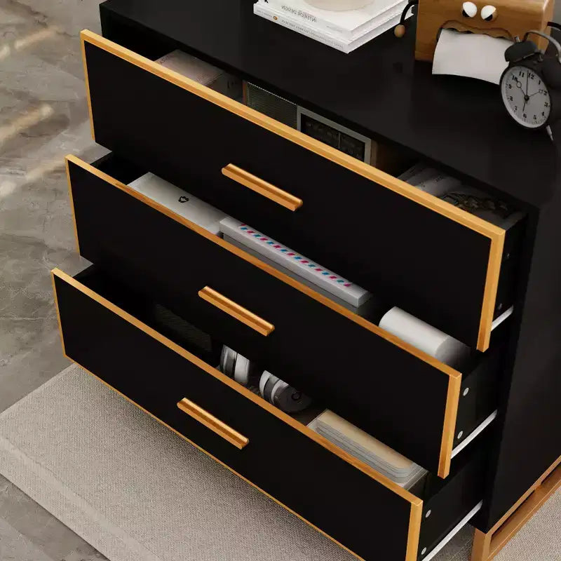 Table de chevet moderne à 3 tiroirs avec cadre métallique ouvert, finition noire et dorée, hauteur 72,9 cm
