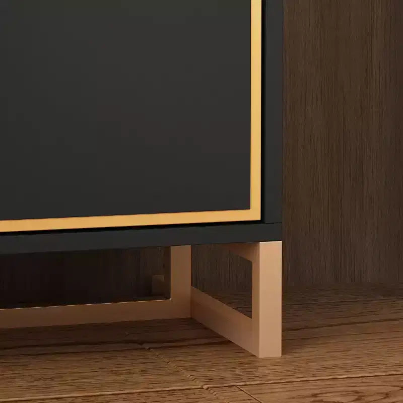 Table de chevet moderne à 3 tiroirs avec cadre métallique ouvert, finition noire et dorée, hauteur 72,9 cm