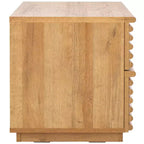 Table de chevet à 2 tiroirs avec détails en bois cannelé et pieds fuselés, finition noyer