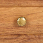 Table de chevet 1 tiroir 1 étagère avec poignées dorées, finition noyer